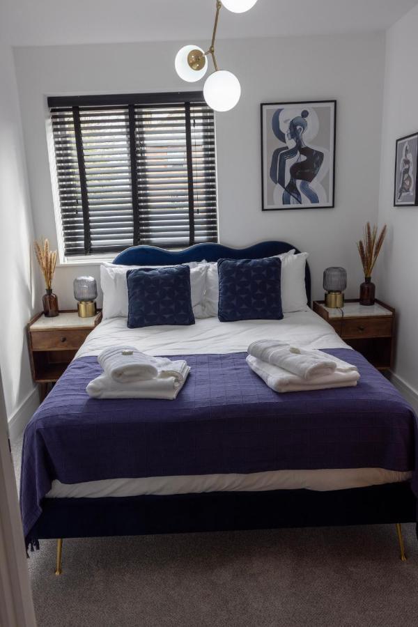 Charming 3-bed House With 1 Parking Space Canterbury
